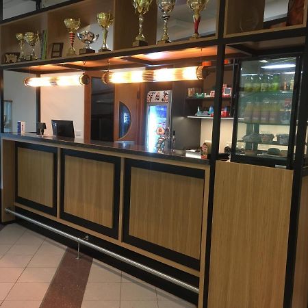 Imet Centrum ブラチスラヴァ エクステリア 写真